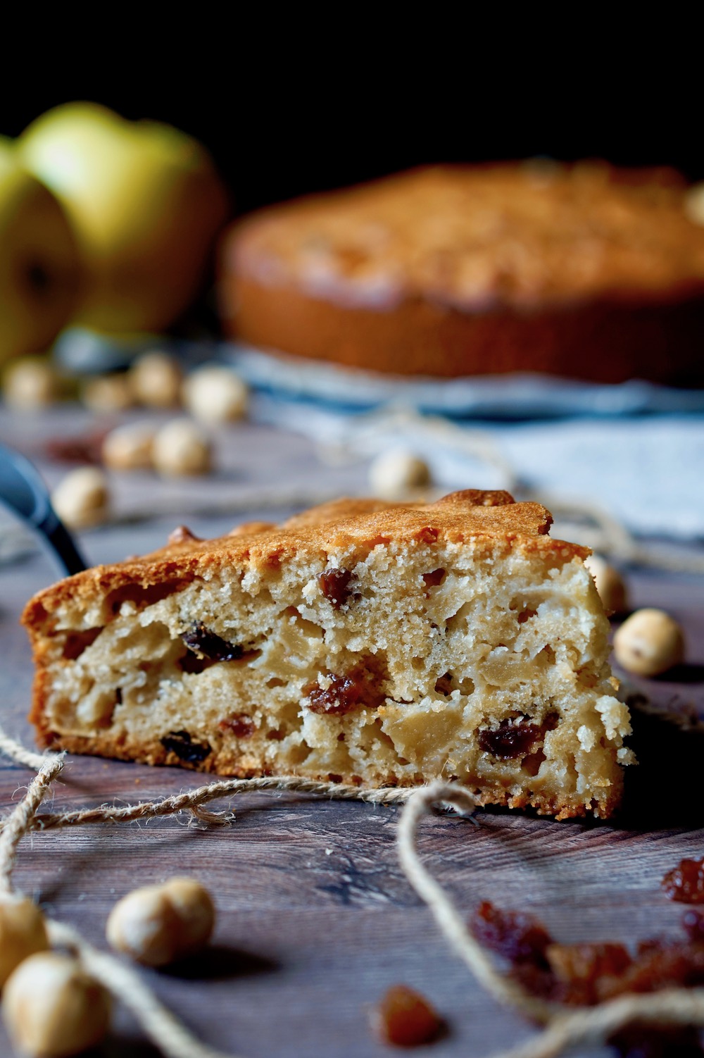 Apple Hazelnut Cake